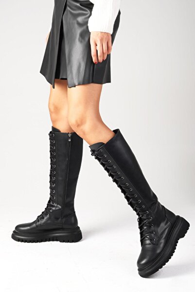 Mio Gusto Γυναικείες μπότες με χοντρή σόλα με κορδόνια και φερμουάρ Raquel με επένδυση από λεπτή γούνα