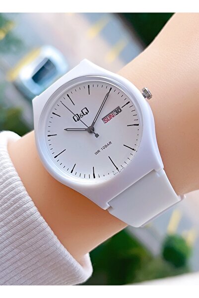 Q&Q 10 Atm Waterproof Silicone Strap Unisex Wristwatch with 2 Years Machine Warranty