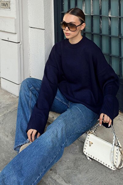 Swist Navy Blue Biscuit Crew Neck Oversize Women's Knitwear Sweater