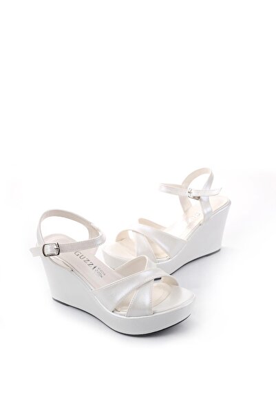 LE GUZZİ صندل نسائي بكعب عريض 9 سم من Le Guzzi 3849