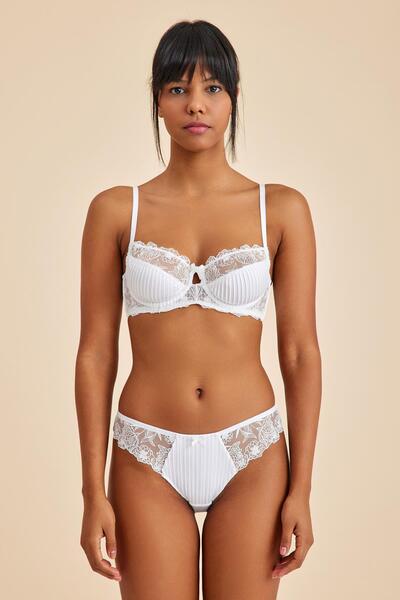 Amarelle Paris Ecru Underwire Lace Unfilled Gathering Balconette Bra