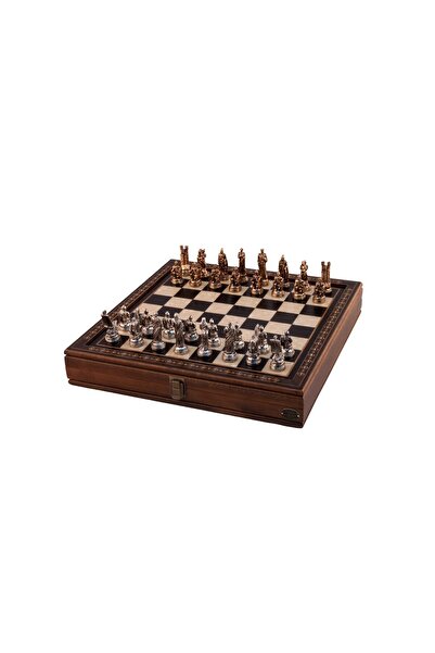 Helena Hero Chess Set with Metal Pieces