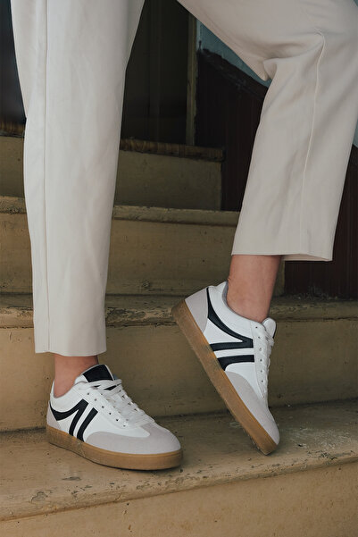 Marjin Жіночі кросівки на шнурівці з плоскою підошвою Tiyone White