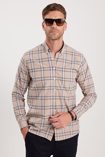 Tudors Men's Regular Fit Classic Cut Button Lapel Small Checkered Cotton Shirt