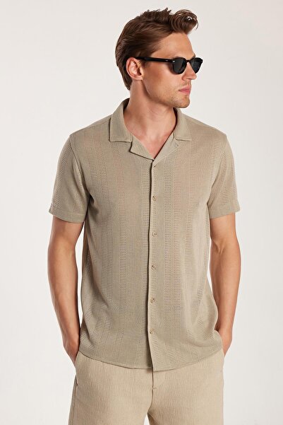 Tudors Ανδρικό πλεκτό ύφασμα με λεπτή εφαρμογή, μπεζ πουκάμισο με κοντό μανίκι