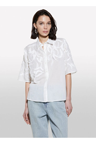 Sisley Cămașă pentru femei cu decolteu clasic, alb, cu tăietură lejeră 5KKPLQ09B