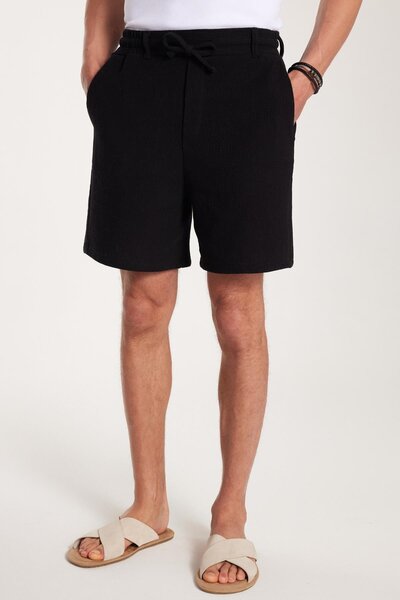 Tudors Erkek Regular Rahat Kesim Beli Lastikli ve Kordonlu Yandan Cepli Siyah Bermuda Şort