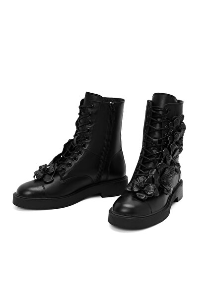 Derimod Kadın Siyah Bağcıklı Fermuar Detaylı Deri Postal Bot 24WFD121718