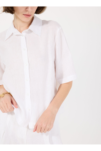 Sisley Cămașă albă pentru femei cu guler clasic, cu tăietură largă 5bmllq08u