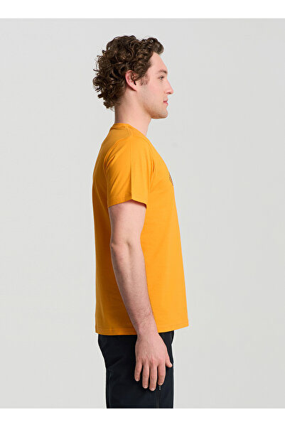 Columbia 9110861816cs0414 Ανδρικό μπλουζάκι με πορτοκαλί λαιμόκοψη και κανονικό στάμπα