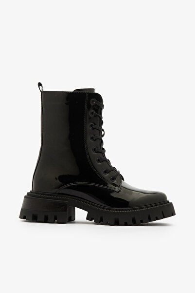 SAYL Siyah Rugan Bağcıklı Yandan Fermuarlı Kadın Postal Bot