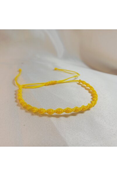 Crystal Atelier سوار مكرامية منسوجة قابلة للتعديل بلون أصفر - سوار مكرامية حل...