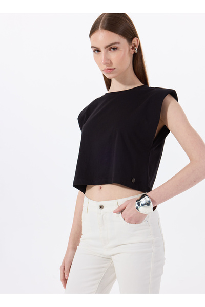 Mustang Bisiklet Yaka Düz Siyah Kadın T-Shirt M5SL-TST1170