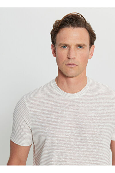 ALTINYILDIZ CLASSICS Ανδρικό μπλουζάκι Sixstars Classics με ριγέ λαιμόκοψη λευκό - μπεζ ACE091252395_BJZ