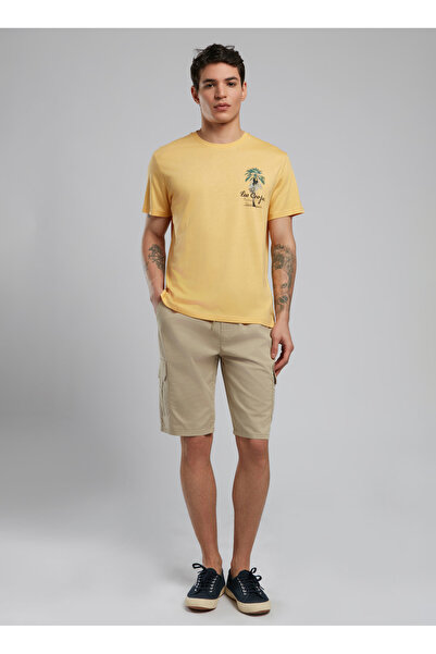 Lee Cooper تي شيرت رجالي برقبة دائرية باللون الأصفر 252 LCM 242048 GAVINO SAFRAN