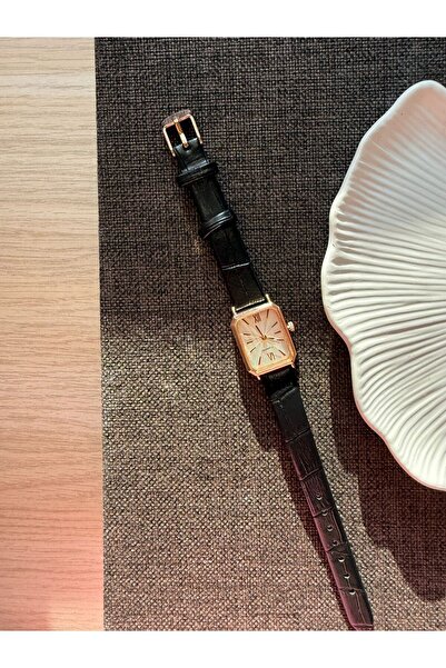 rubsey ساعة يد نسائية كلاسيكية بسلك جلدي بسيط