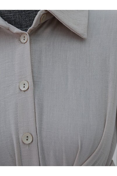 HİJABAYA Φόρεμα με μισό κουμπί και σταυρωτό δέσιμο μπροστά