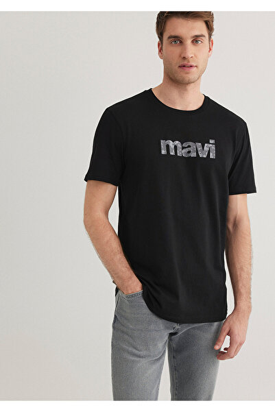 Mavi Emblémával nyomtatott fekete póló Slim Fit / Slim Fit 0611039-900