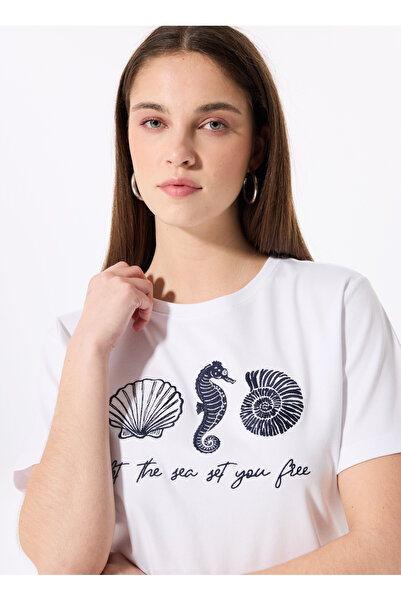 Fabrika Bisiklet Yaka Nakışlı Kırık Beyaz Kadın T-Shirt F5SL-TST0252