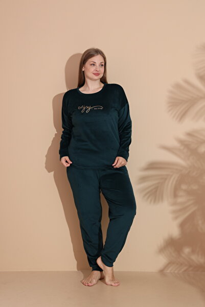 Estiva Women's Winter Velvet Oversized Pajama Set