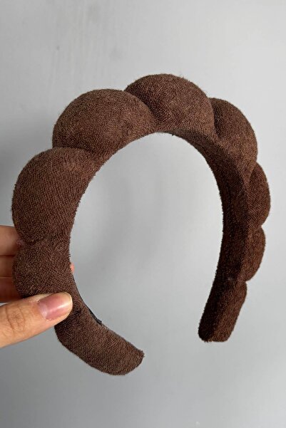 TAKIŞTIR Καφέ στεφάνι πετσετών για τα μαλλιά στο σπα