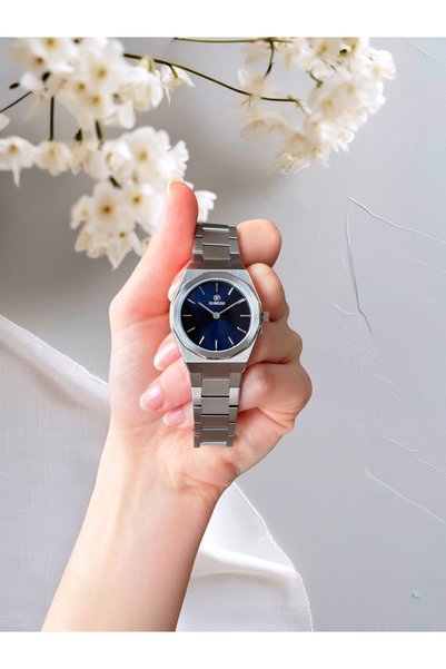 Homies Steel Women's Wristwatch, Gift Box and Bracelet Gift