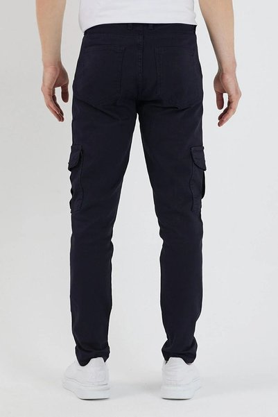 DAMGA JEANS بنطلون رجالي واسع الساق مريح ومرن باللون الأزرق الداكن مع جيوب كارجو