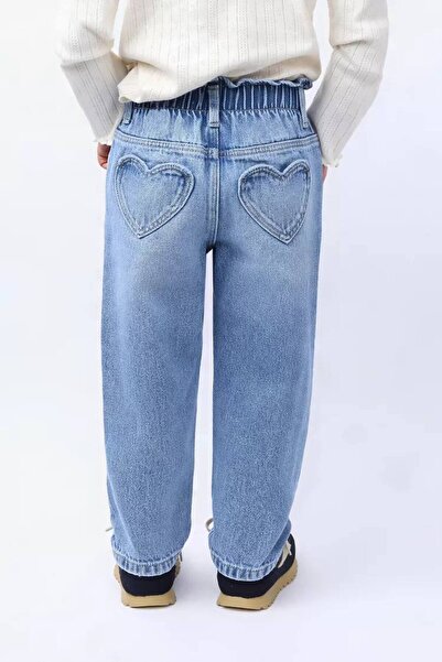 Karan Kids Дънки за момичета с детайли от сърце от нов сезон