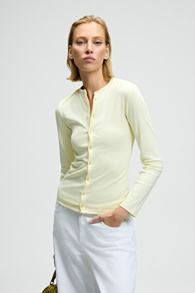 GRIMELANGE TALUVIA Kadın Esnek Kumaşlı Vücuda Oturan Slim Fit Düğmeli Sarı Bluz