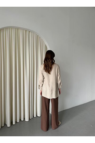 Laluvia Přírodní košile ze 100% bavlny s překříženými knoflíky a páskem v pase