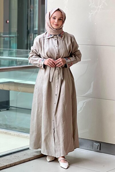 Ghisa Linen Dress with Sequin Beading on Collar and Sleeve Tips