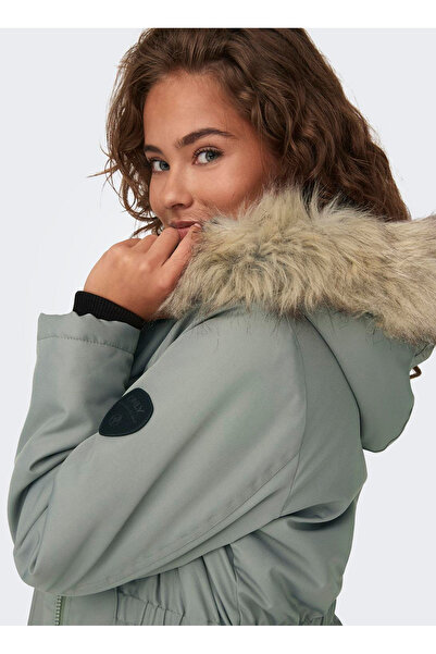 ONLY Hooded Green Women's Parka 15304625