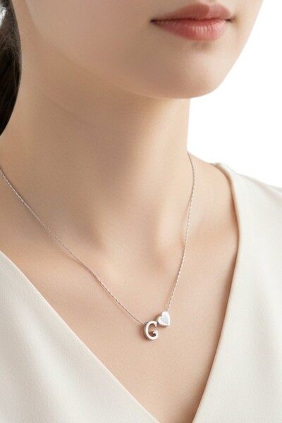Alexis Carrel Çelik Zincirli G Harfli Kolye, Kalp Detaylı Gümüş Renk Harf Kol...