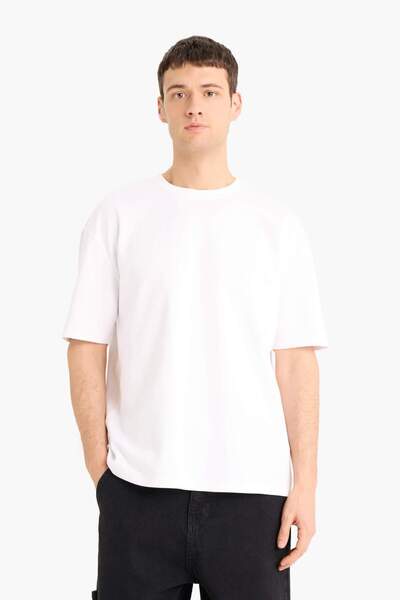 DeFacto Übergroßes, weit geschnittenes Basic-T-Shirt aus schwerem Stoff mit Rundhalsausschnitt und kurzen Ärmeln E9798AX25AU