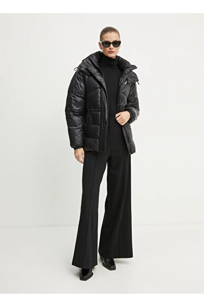 Karl Lagerfeld Kapüşonlu Siyah Kadın Mont 246W1510