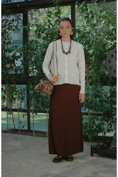 Fatma Atasoy Piliseli Kahverengi Triko Etek