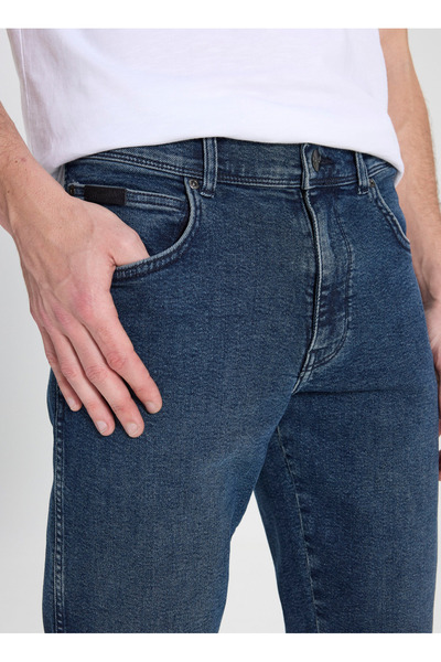 WRANGLER Texas Relaxed Fit Men's Denim Pants W121081317