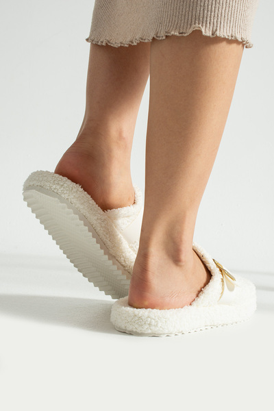 Moda Devrin Fehér csatos törölköző téli női papucs