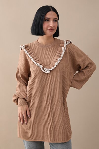 InStyle Pulover din tricotaje Camel - cu volane si cusaturi