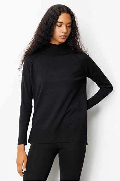 Desen Triko Pulover de damă cu jumătăți de gât cu fante pe laterale negru