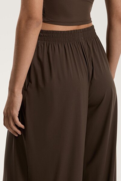 Oysho Pileli Light Touch bol pantolon