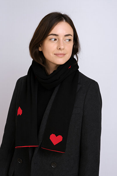 Sebir Moda Özel Gün Temalı Kalpli Atkı