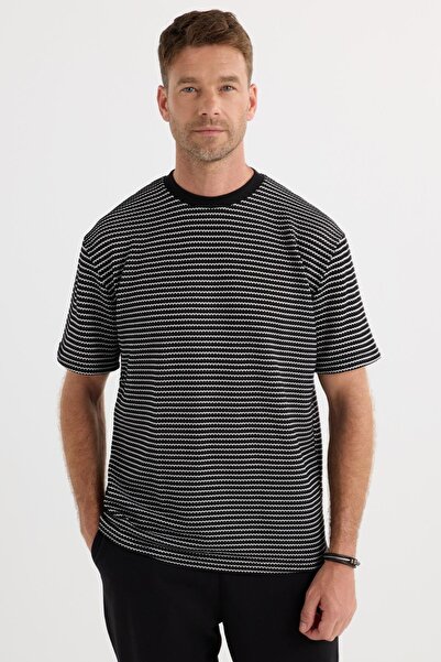 Tudors Ανδρικό πλεκτό μπλουζάκι με λαιμόκοψη από βαμβακερό κομμένο χαλαρό κούρεμα