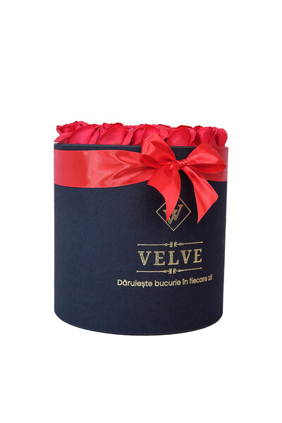 velve Aranjament floral Radiance, in cutie rotunda neagra, cu 25 trandafiri d...