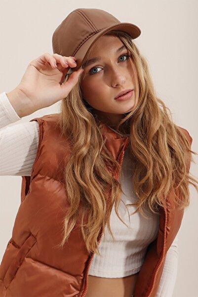 VAGGON Women's Brown Faux Leather Hat Prmx2404