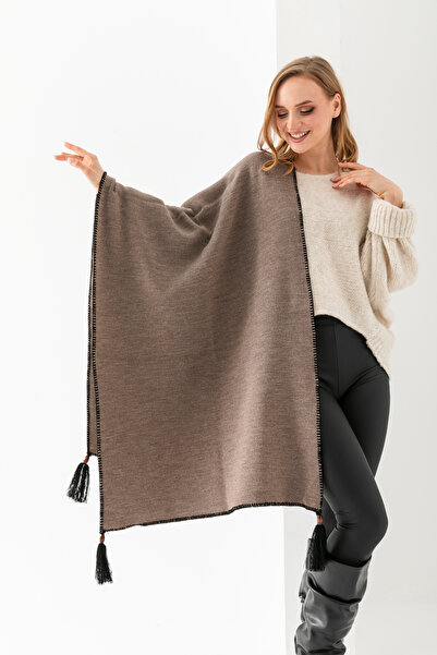 Cebe Tasseled Interlock Shoulder Shawl – Fisherman Stitch Women's Shoulder Accessory - Shoulder Shawl