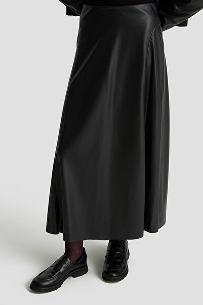 Armine Trend Yeni Sezon Gömlek Yakalı Cepli Etekli Takım Modaayaka 25AYC641