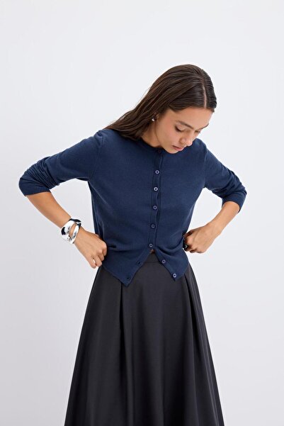 KADRİYE BAŞTÜRK Round Neck Buttoned Knitwear Cardigan Navy Blue