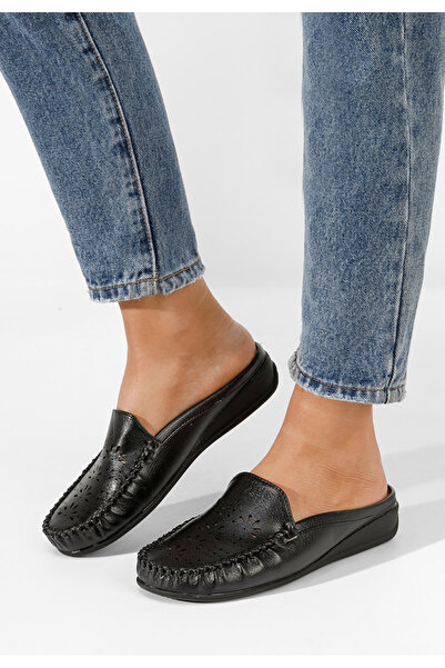 B T Shoes Černé dámské dřeváky Pianura