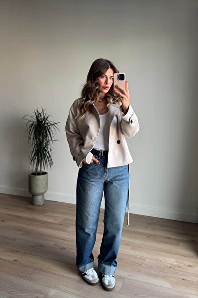 Sue Store Prémiová semišová bunda s páskem a knoflíky v přední části v barvě kamene